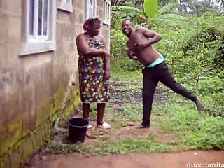 En afrikansk husmor får et sædaftryk efter at være blevet knaldet af sin svoger i baghaven