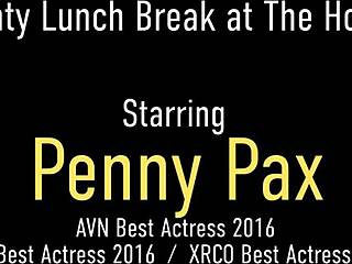 Penny Pax และ Cali Carter ดื่มด่ํากับความสุขทางการพยาบาลเลสเบี้ยนที่เย้ายวน