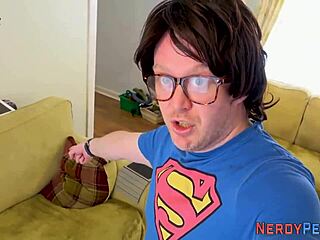 First-time amateur sucks on nerd's cock in HD