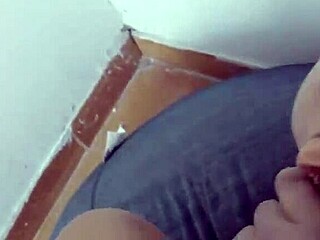 Venezuelan amateur gets her big ass pounded for 20 feet on webcam
