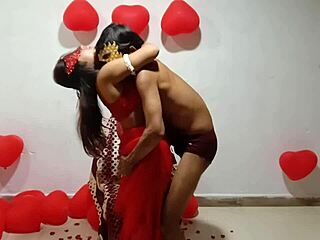 Το σπιτικό ινδικό σεξ βίντεο ενός παντρεμένου ζευγαριού που επιδίδεται σε σκληρή και σκληρή δράση την ημέρα του Αγίου Βαλεντίνου
