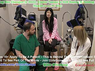 Doktor Tampa ponižuje novú študentku Alexandriu Wu počas gynekologickej prehliadky v nemocnici