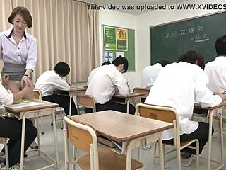 Poročeni učitelj Matsumoto Okamura se uči intenzivnih oralnih veščin v vol.10