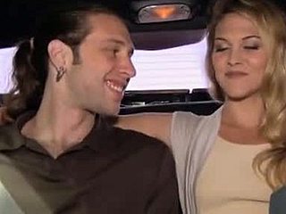 HD видео на гореща свингерска двойка, която прави секс
